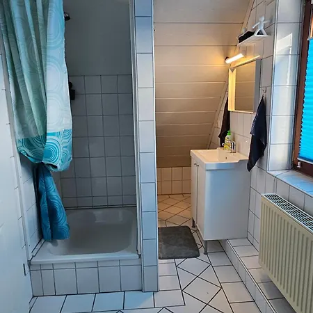 Loft- Privatzimmer 30qm Im Dachgeschoss Mit Eigenem Bad *