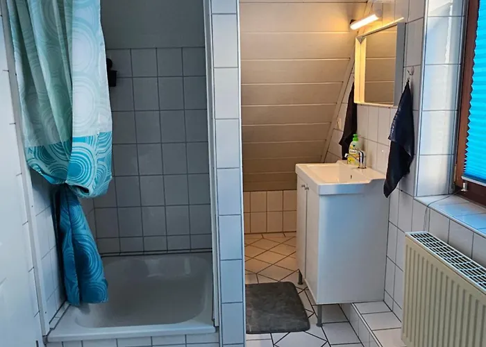 Loft- Privatzimmer 30qm Im Dachgeschoss Mit Eigenem Bad *